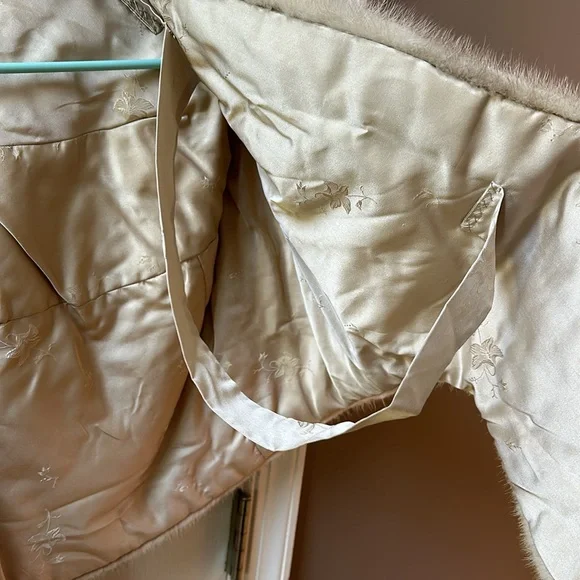 Vollbracht Furs Mink Stole/Cape One Size - Picture 6 of 6